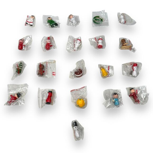 Vintage Petite Wood Christmas Ornaments Lot Of 21 Taiwan Sealed 1.5" New - Picture 1 of 8
